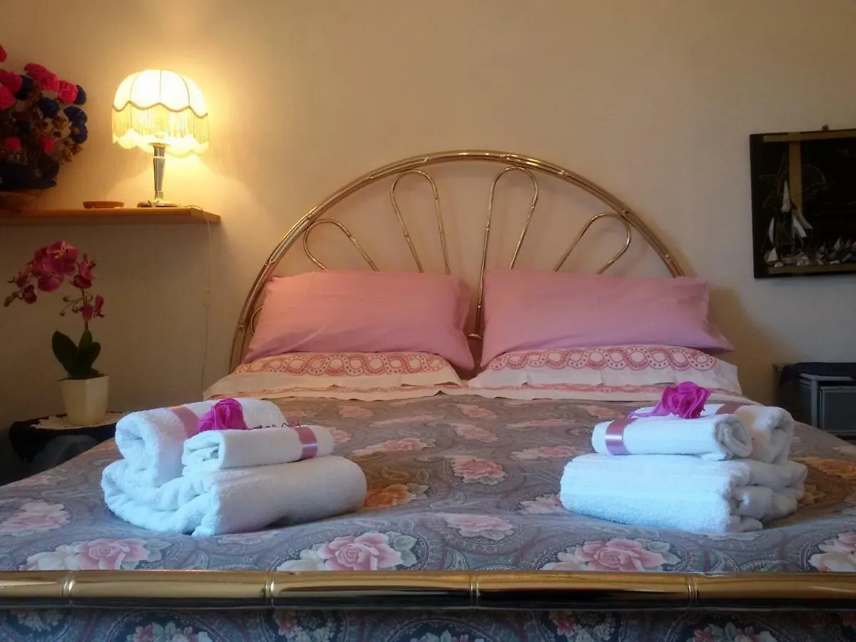 Casa Cargia' Holidays San Terenzo 0*,  Italia