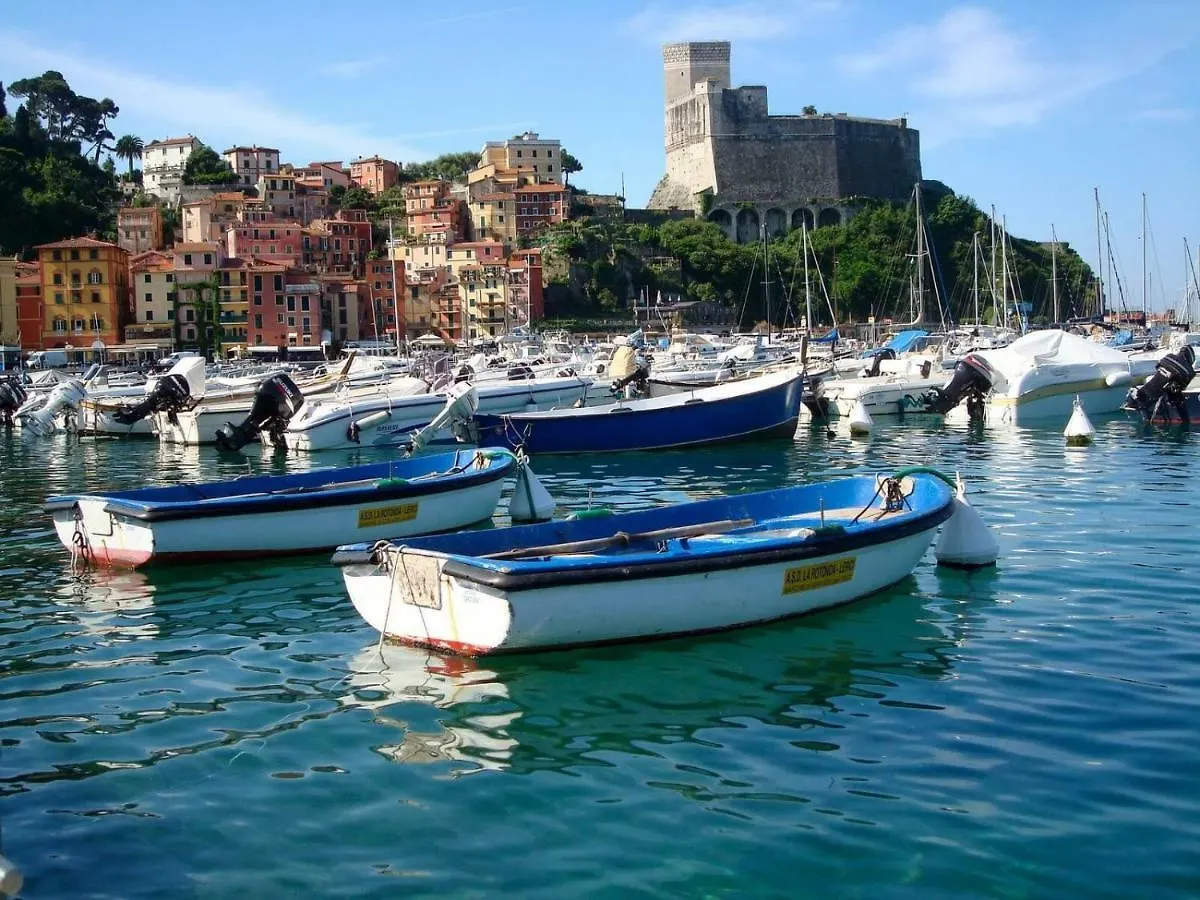 Casa Cargia' Holidays San Terenzo Apartamento